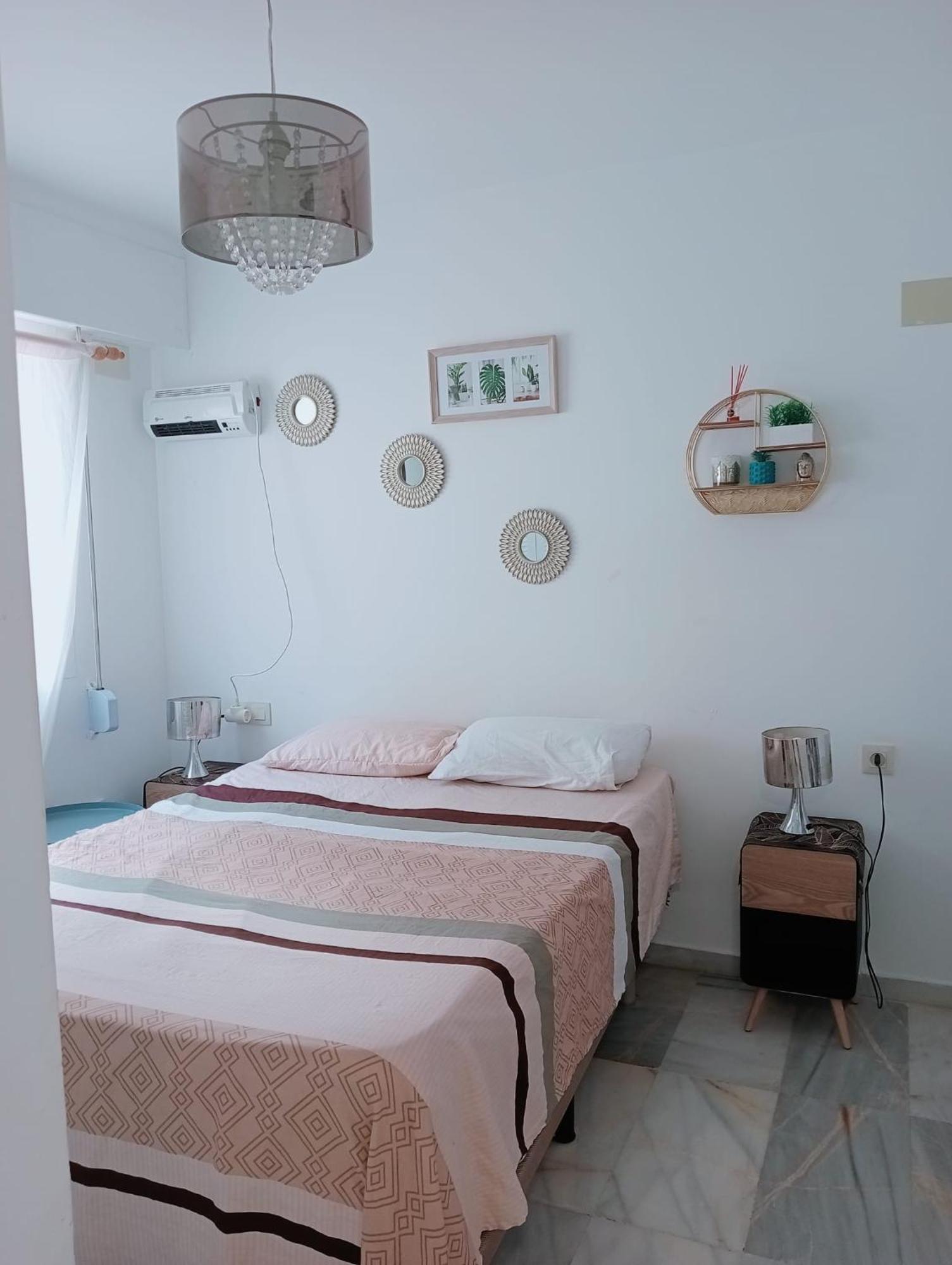 Apartamento Con Wifi, Mascotas Bienvenidas Бенидорм Екстериор снимка